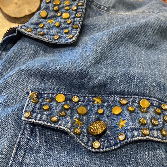 Jean jacket by Outbrook size ladies Small 24” long 23” armpit to armpit - Picture 13 of 13